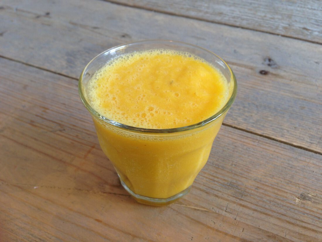 gele-smoothie-ananas